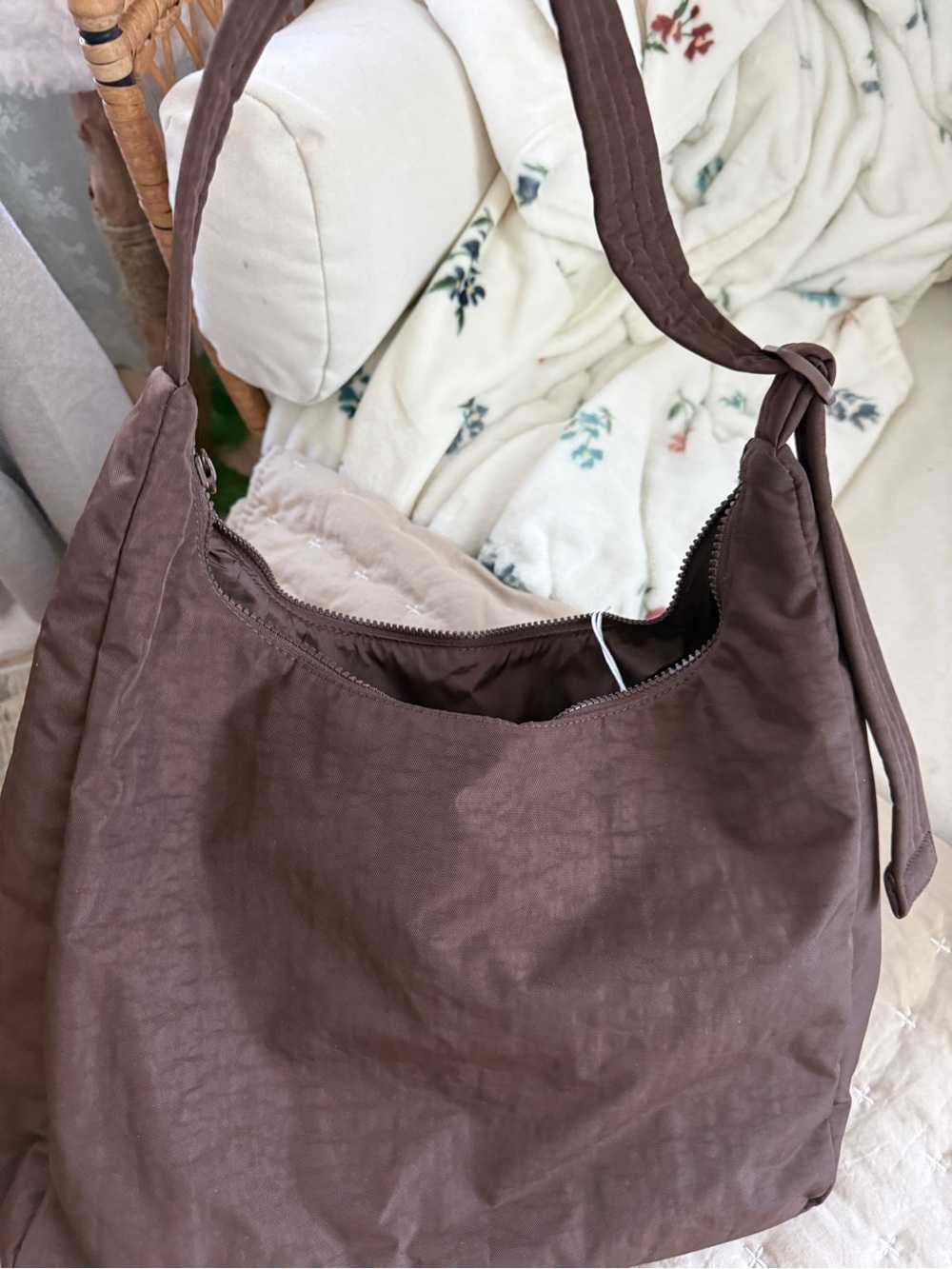Baggu Shoulder Bag - Picture 3 of 4
